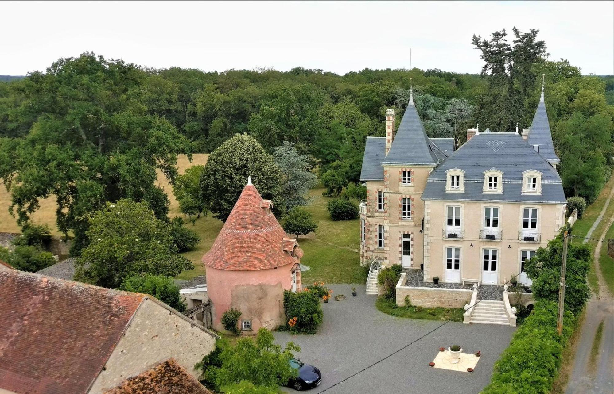 Villa Saint Pierre La Trimouille Buitenkant foto